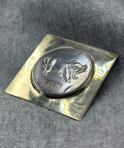 Prendedor Moneda China